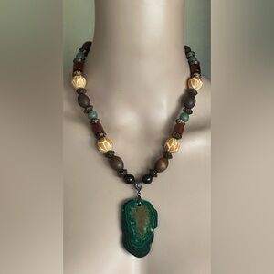 22-1/2 inch Mixed Bead Necklace with 7 inch stretch bracelet NWOT